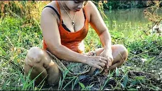 Beautiful Girl Fishing | Amazing Fishing In Cambodia |How To Lady Fishing By Hand#140