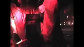 MUGRE EN VIVO MAYO 2012