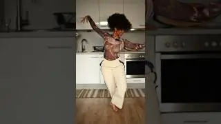 LET‘S TRY: INDIAN CLASSIC DANCE 🇮🇳 #youtubeshorts #inesouqs #dance