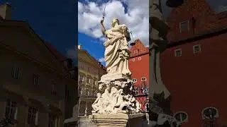 🏛️UNESCO beauty REGENSBURG ||⛲️ Justitiabrunnen at Haidplatz #art #history #beautiful #old #shorts