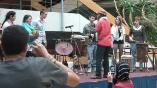Pape Dieye Auftritt an der Max-Weber-Schule