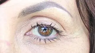 TIP OF THE DAY: How to fix clumpy mascara on lashes