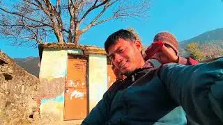 जरूरत का सामान भी पहुंच गया।। ऐसा  पहाड़ी सेलून देखा है अपने।