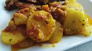 Papas al Ajillo o Papas granainas.