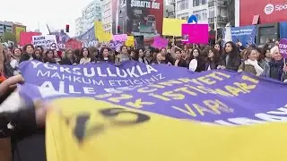 Hundreds join demonstration in Istanbul to protest violence against women