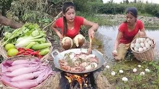 Survival skills: Catch fish and Pick egg for food, Egg spicy cooking for dinner, Squid salad cooking