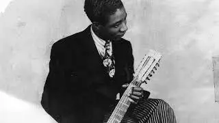 Lonnie Johnson - Blues in my fingers - 06. Blue ghost Blues [ES SUBS / Subtitulado en Castellano]