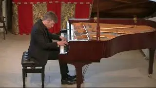 Richard Uttley plays Ravel: Sonatine