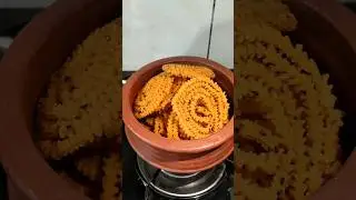Murukku/ simple Arimurukku/ #cooking #shorts #kitchen #homemade #murukkurecipe #simplemurukku