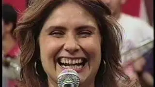 Fafá de Belém canta Nuvem de Lágrimas e Abandonada