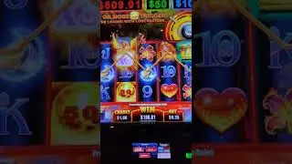 Crazy line hit!! playing a quarter!!! Thursday Slots 😉