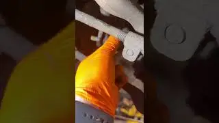 BMW 120d 2014 front drop link broken