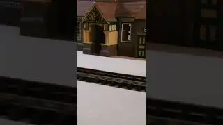 County of Somerset pulling five coaches on the model railway