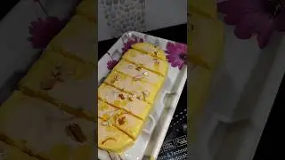 custard icecream.  like, comment, share and subscribeeeee