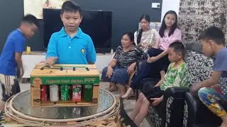 Game dalam rumah pula|Semua gembira dan sporting