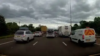 Navigating the UK's Busy Motorways  A Drive through Traffic 🚗🚦