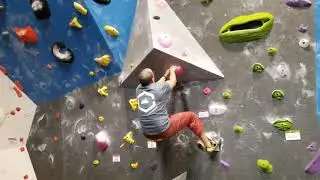 [BOULDERING]  Whipping Dyno start at Earth Treks Englewood Colorado