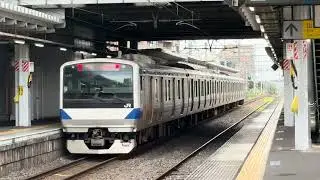 E531系0番台K457編成が赤塚駅を入線、発車するシーン