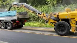 【大型路面切削機】ER552 切削風景