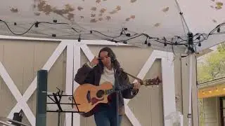 Alex Mabey performing