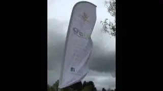 Werbeprofi-Nagelstudio / crefos  Beachflag im Wind