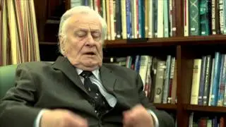 Battle of Britain pilot Geoffrey Wellum recalls flying into Malta