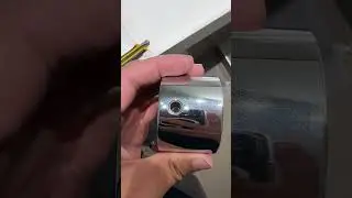 Быстро почините расшатанную ручку душа! 🔧🚿 За дополнительными советами посетите Handysolutions.ca...
