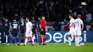 PSG vs City,..(2_0), Messi allongé derrière le mur🤩