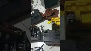 Nyoba service / benerin aki yang tidak bisa di cash. 