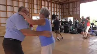 06 Polish Connection Band, I'm Looking For A Sweetheart Polka