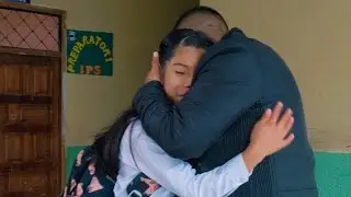 Intento unir a sus padres fingiendo su periodo pero termino recibiendo una gran lección