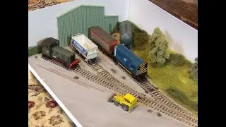 Marcroft wagon works shunting - 00 gauge micro layout