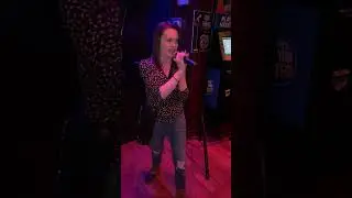 Amy Winehouse -Inspired Karaoke- You Know I&rsquo;m No Good | Caitlin Burke (I don&rsquo;t own rights to music) 
