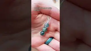 Как сделать подвеску из проволоки и бусин!