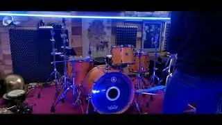 U2 Larry's Drum assembly ( mounting)