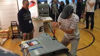 Выправления вмятины, тест холодного клея Кола Фри на выставке Иасрэ 2019