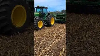 Посадка пшеницы Pioneer с помощью John Deere! #сельское хозяйство #johndeere #фермерство #фермер ...