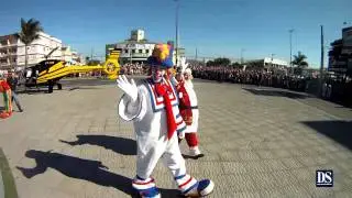 Chegada do Papai Noel no Farol Shopping e show dos palhaços Patati e Patatá