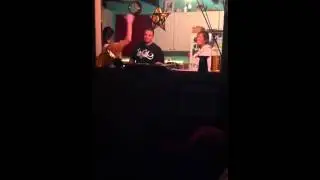 Chick fight!!