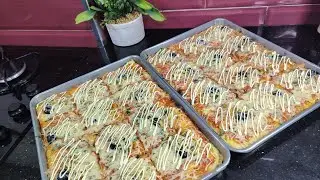 بيتزا كاري بالسميد 😋😍بنة زمان مقرمشة وطرية👍🧑‍🍳الوصفة لتسكتهم كااااامل🥰🤗
