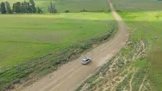 [81] On S9 near Fouriesburg - Looking at the X-Trail