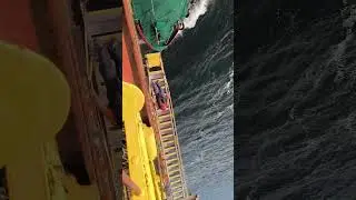 Pilot disembarking #fypシ #lifeatsea #acdc #navigation #viral