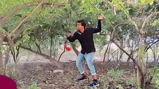 Horror Tree 😱 इस पेड़ के नीचे मृत शरीर को ( Hi-Tech Indian Boy Vikram vlogger )