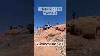 Fun side obstacle in Moab UT. #jeep #gladiator  #jeeplife #4x4 #offroad #wheeling #jeepjt #moab