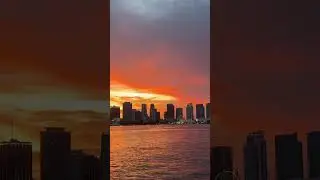 Beautiful Miami skyline at sunset 🤩🙌🌃 #miami #miamibeach #skyline #boat #amazing #love #leni #travel