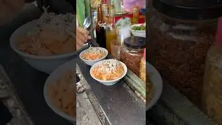 BUBUR AYAM ENAK JAKARTA TIMUR #bubur #sarapan #buburayamjakarta #kulinerjakarta #kulinerjakartatimur