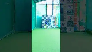Full Bat Swing For Straight Six |Huge Six Hitting|Six Hitting #cricket #cricketdrills #cricketshorts