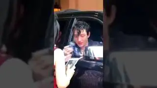Autograph Session | Ezra Miller #autograph #session #EzraMiller #TheFlashMovie #shorts #video