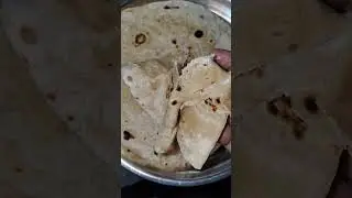 Soft Chapati Making & Eating 😋 | Home Style Roti #shorts #cooking