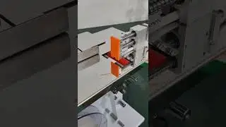 Corner labeling machine